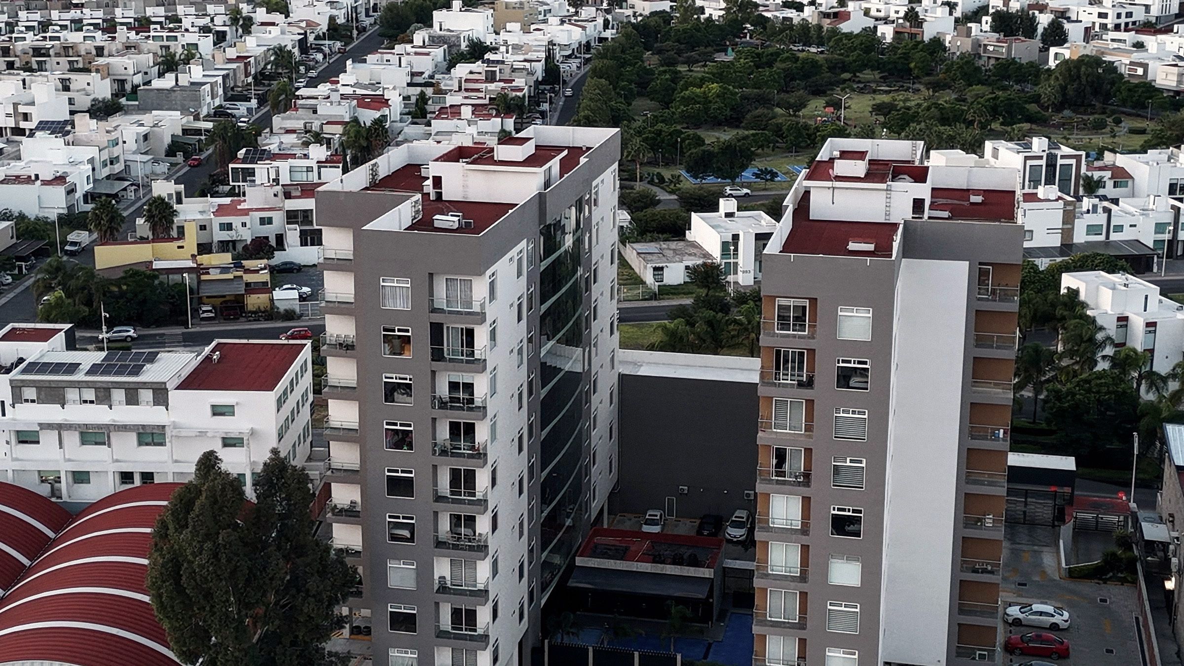 Las dos torres desde el frente
